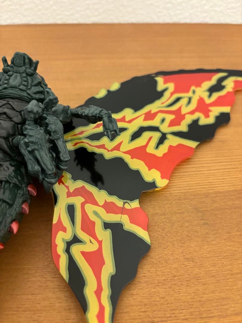 バンダイ　1992年　バトラ成虫　ソフビ　フィギュア　スタンド付き