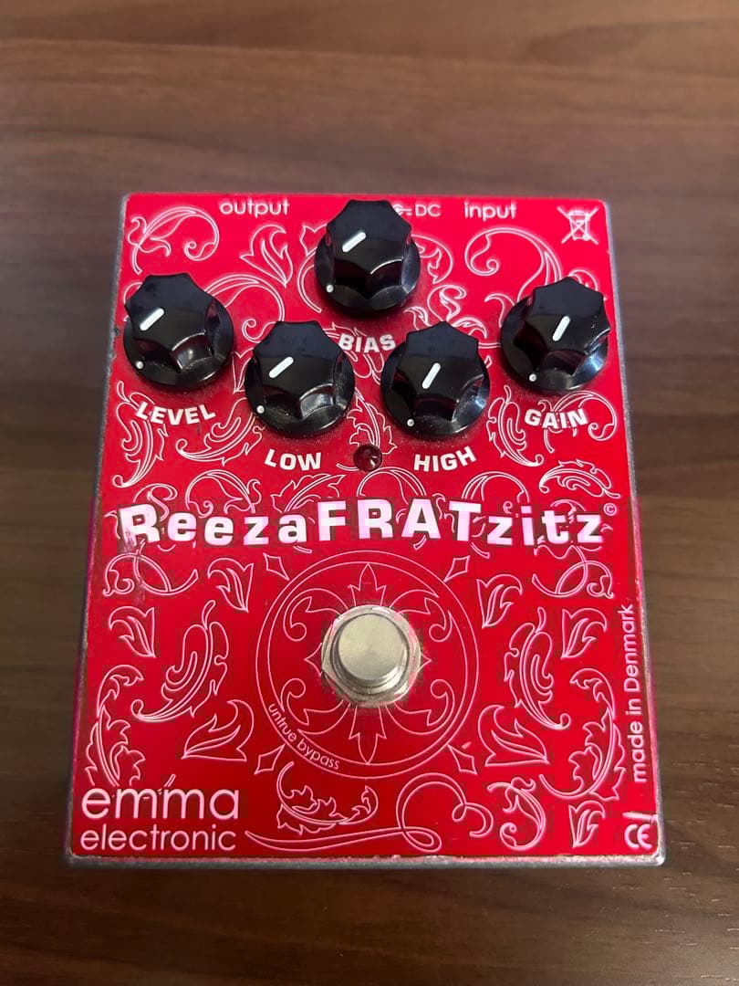 ReezaFRATzitz ギターエフェクター emma electronic