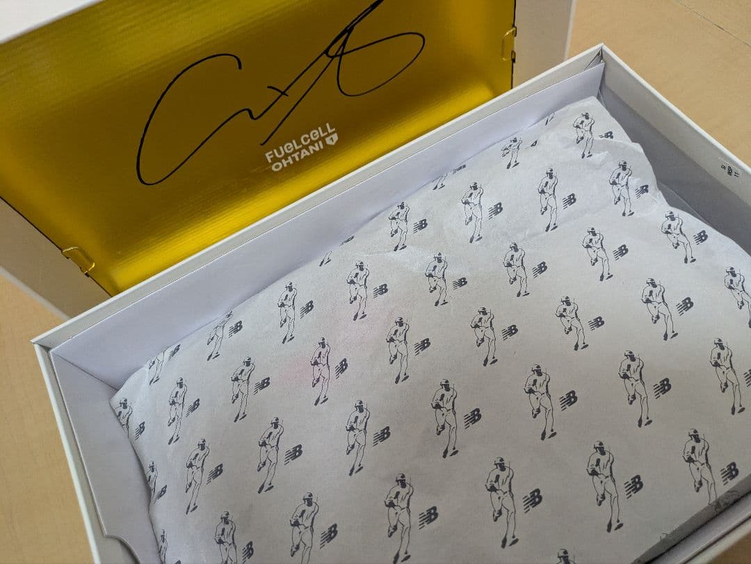 大谷翔平　母の日モデル　New Balance スパイクシューズ グレー/ピンク