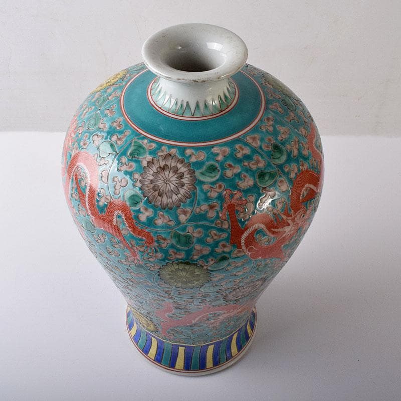 中国　大清康煕年製　粉彩　唐草雲龍図　梅瓶　V　7794C