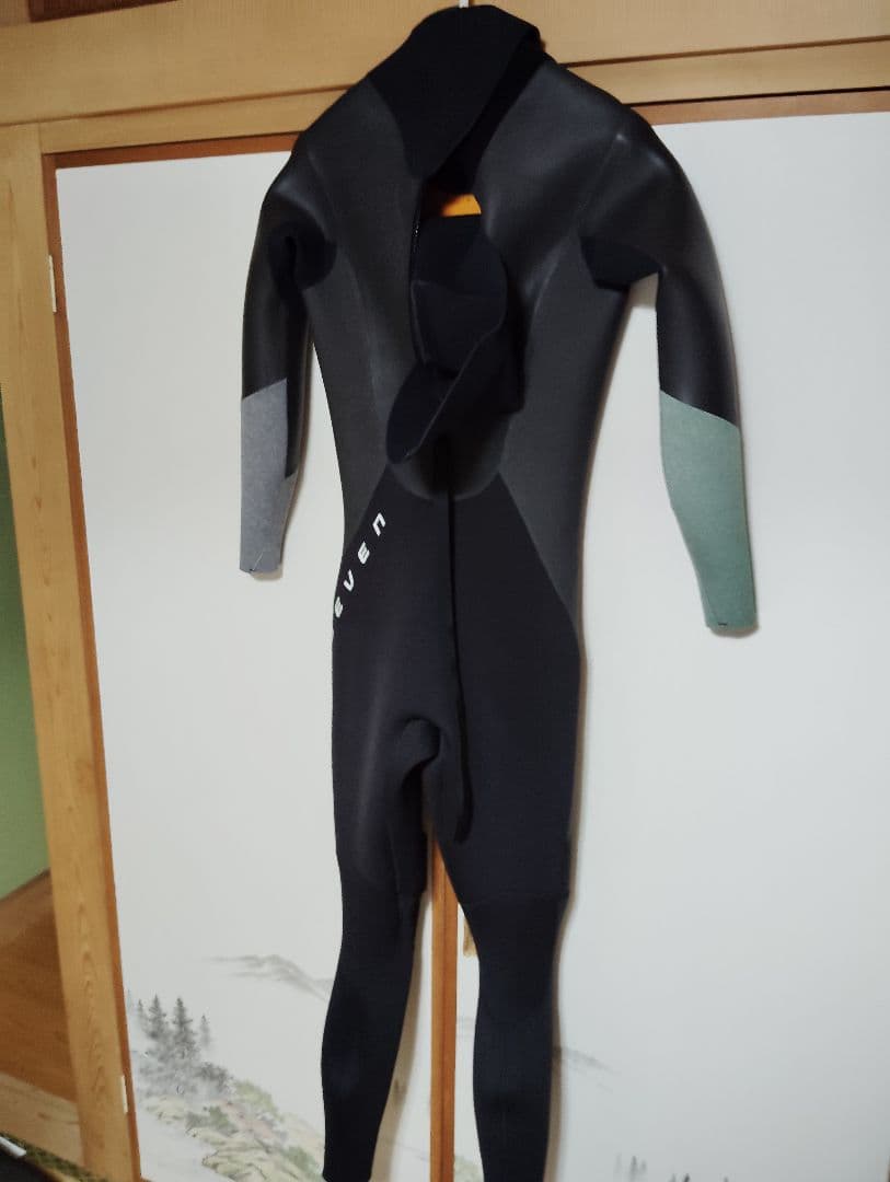 新品同様　セブン　セミドライ　裏起毛　ウェットスーツ