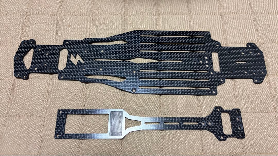 grk5 広大モデル　カーボンシャーシ