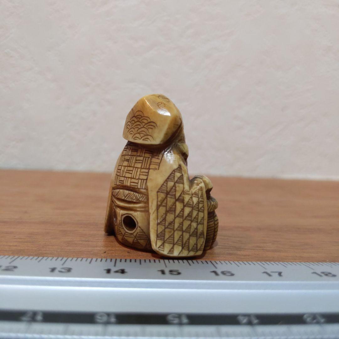 時代提物 七福神根付 天然素材 【寿老人】高さ約3.7cm 重さ約22ｇ縁起物