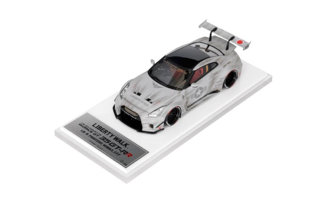 Liberty Walk Nissan GT-R ミニカー 1/43