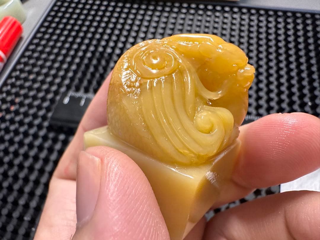 ラオス石　田黄　鳌魚　魚化龍　高級印材　箱付き　篆刻　書道　落款　雅号