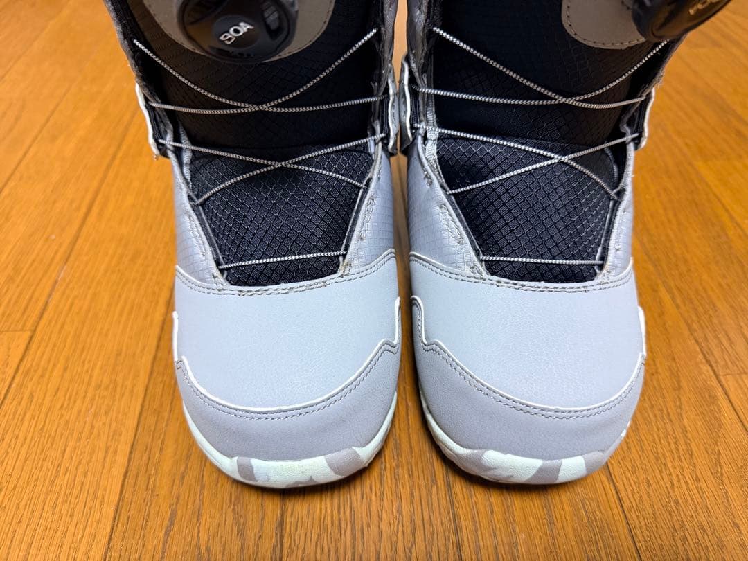 2回着用バートン　23センチBOAシステム キッズ用スノーボードブーツ グレー