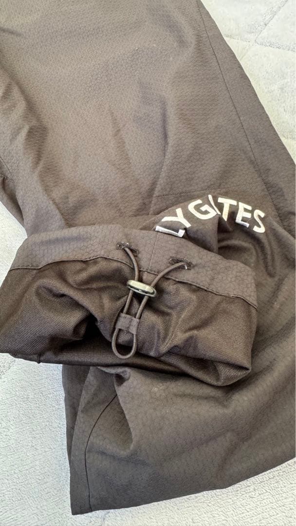 パーリーゲイツ ゴルフウェア パンツ 蓄熱保温 黒 ブラック メンズ