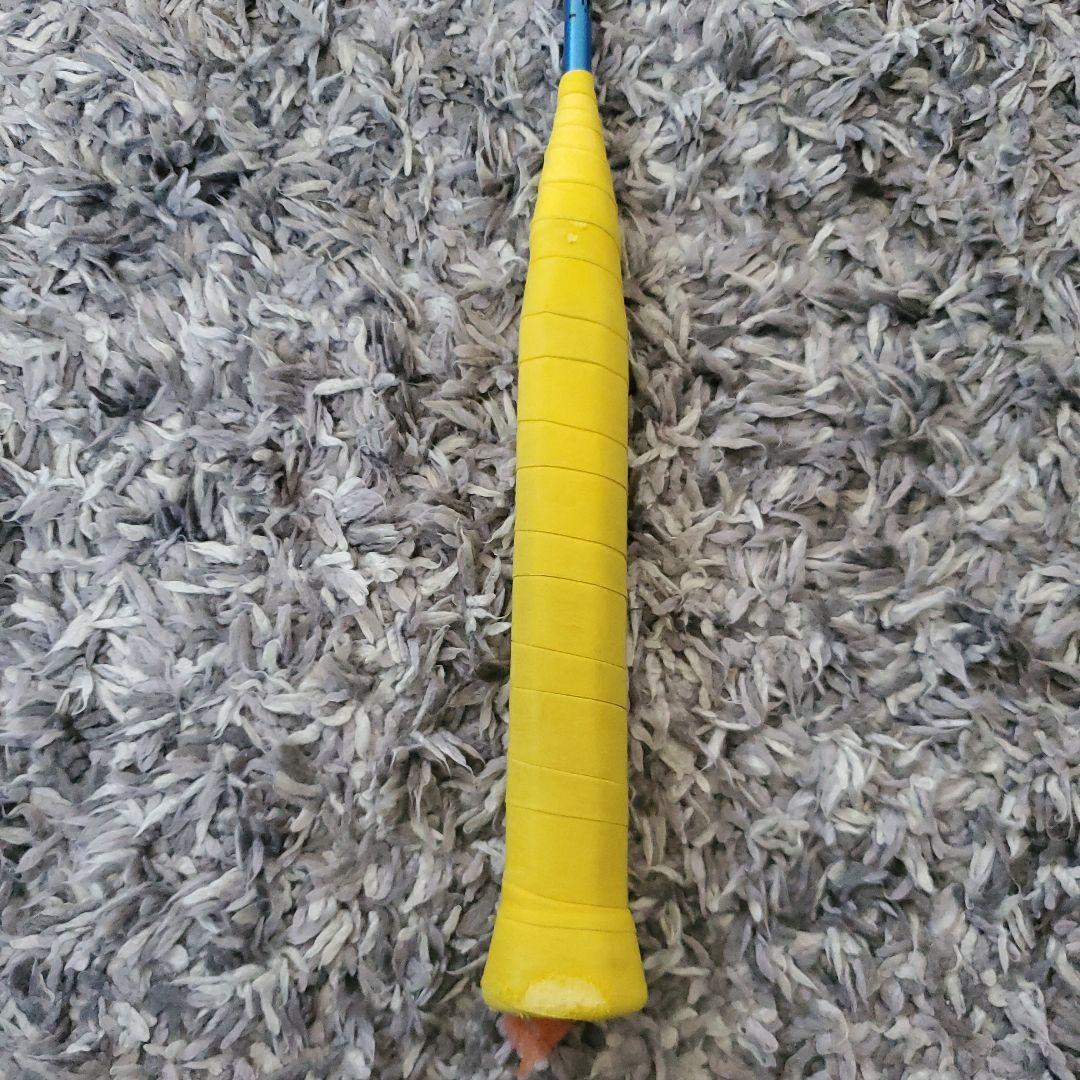 【美品】YONEXナノフレア 700 バドミントンラケット 4UG6