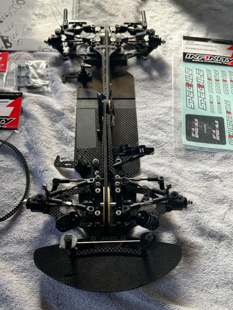 INFINTY　スペチアーレ　カーボンシャーシ仕様　RC4WDツーリングカー