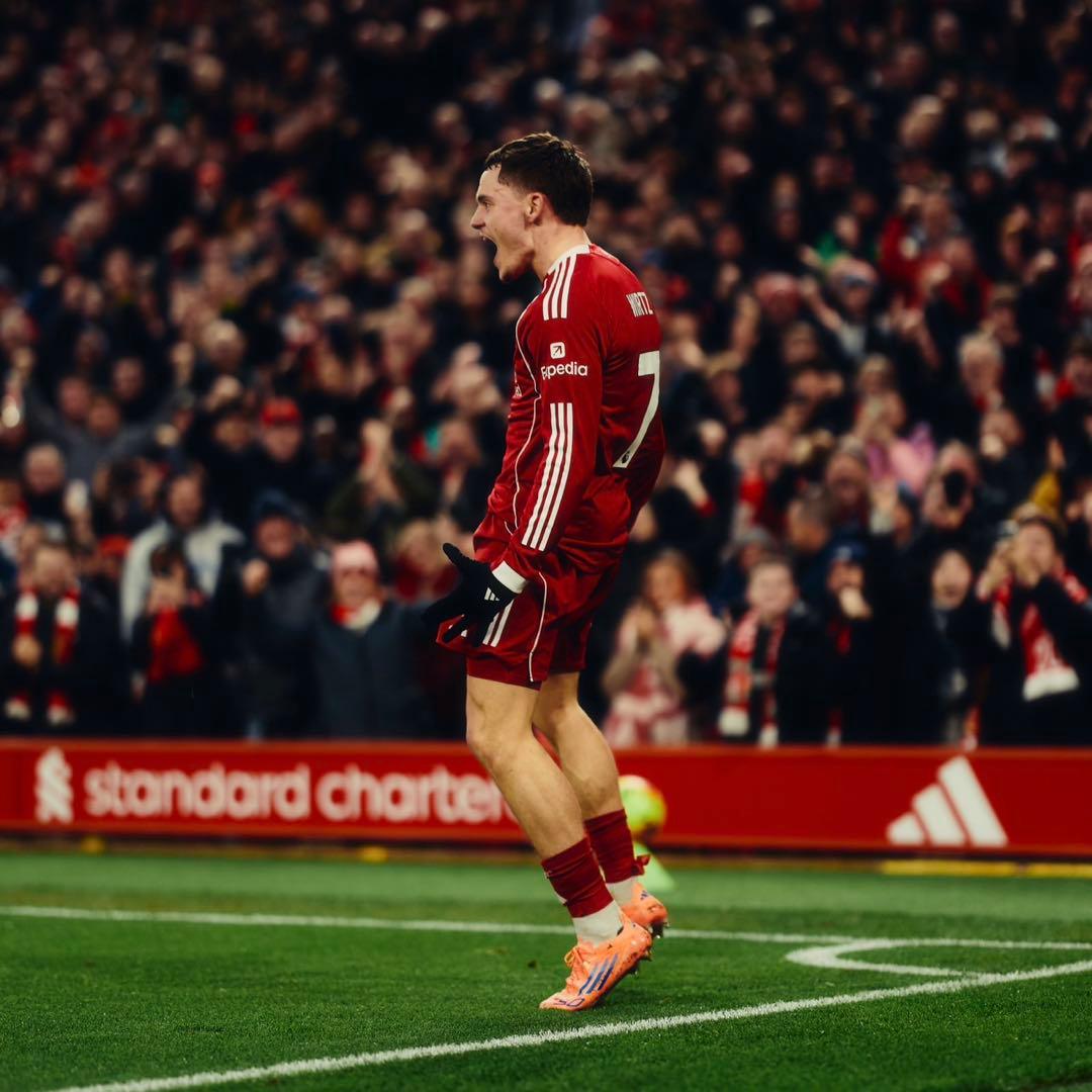 リバプール 25/26 ユニフォーム ホーム 長袖 正規品 フルパッチ ヴィルツ