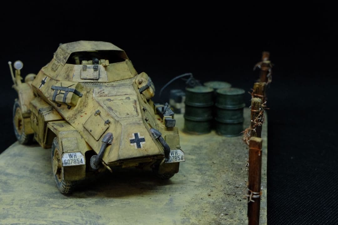 タミヤ【ドイツ軍】 sd.kfz222　1/35完成品　ジオラマベース付き