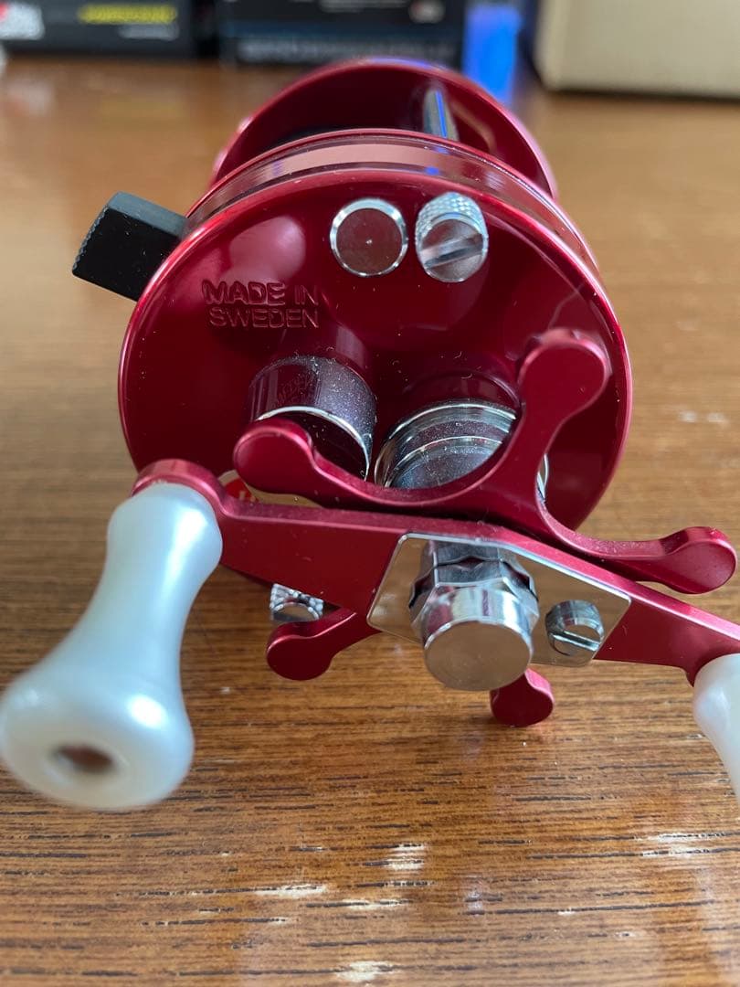 リール Abu Garcia 2500c Red