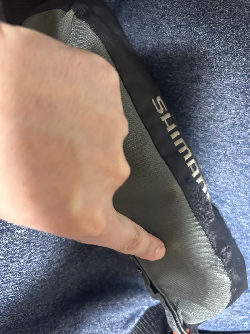 ライフジャケット　Shimano 自動膨張