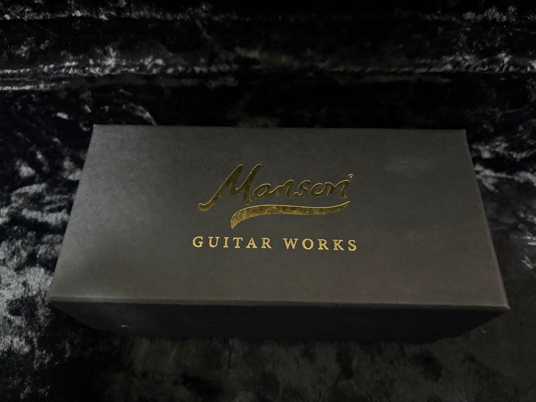 Manson Supermassive Black Fuzz 1/5まで値引き