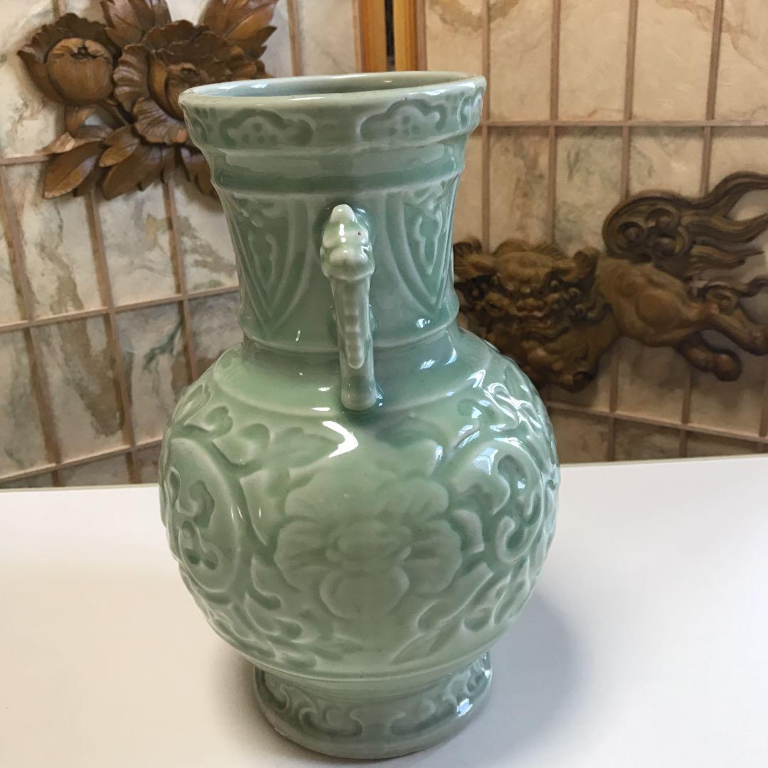 中国花瓶　中国美術 古美術　青瓷 陽刻花紋　龍泉窯 花瓶 美術品 骨董品