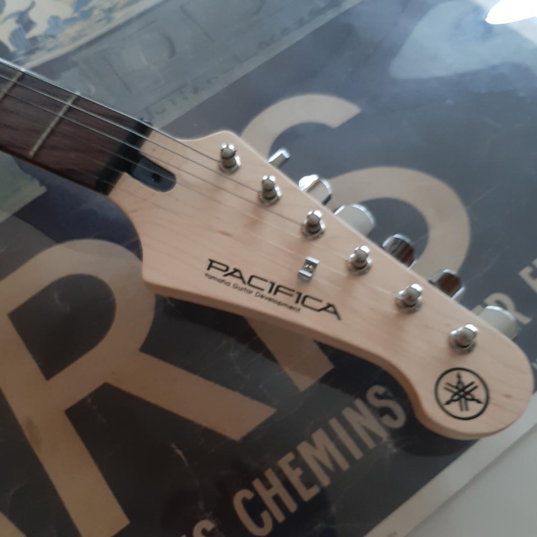 YAMAHA Pacific ストラト タイプ エレキ