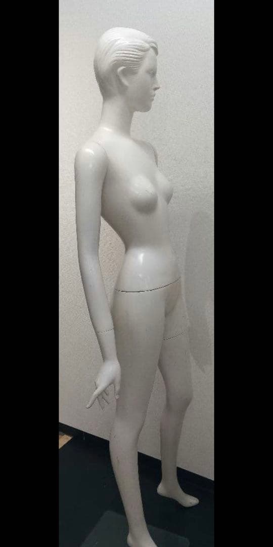 女性用ホワイトマネキン