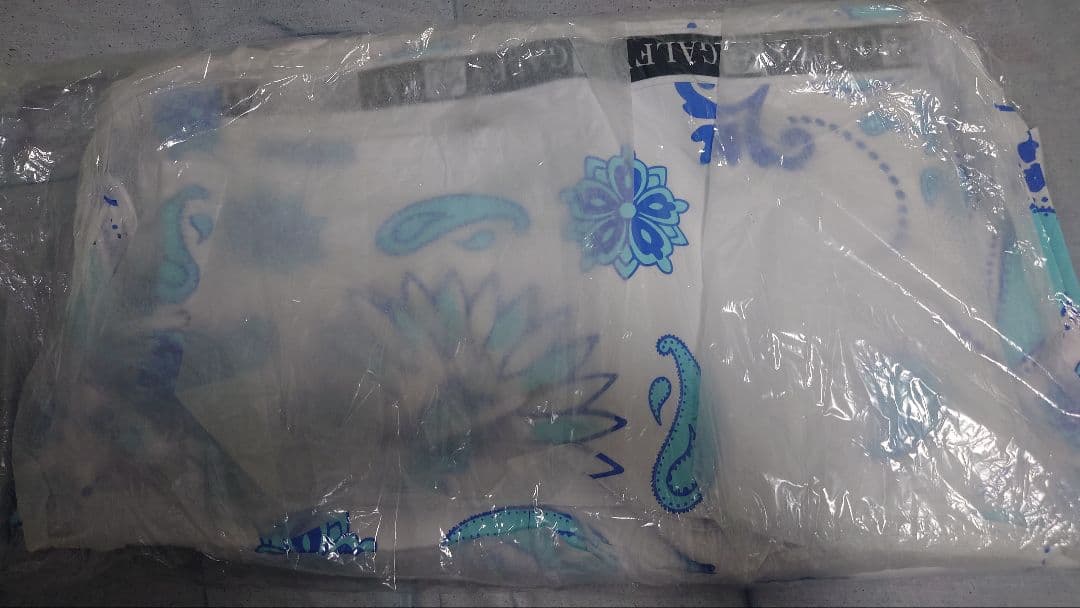 期間限定値下げ　マーキュロ × GALFY × KRAY トラックスーツ 白色