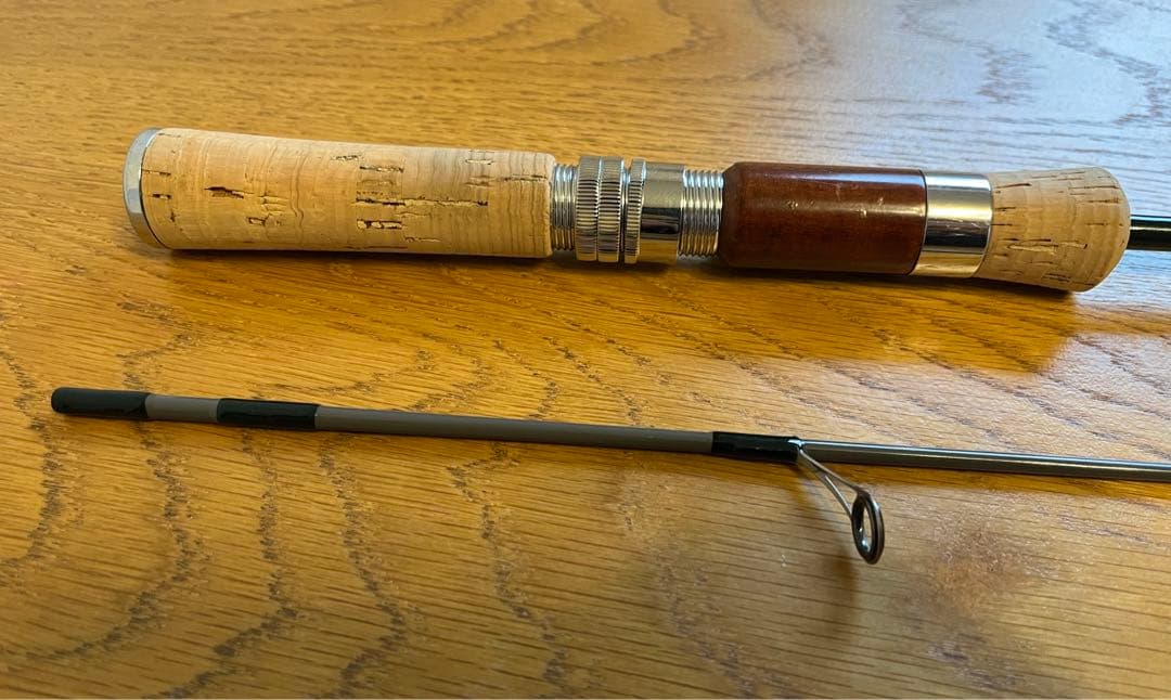 ザウルストラウトSpinBORON Twitch'N 56ULトラウトロッド