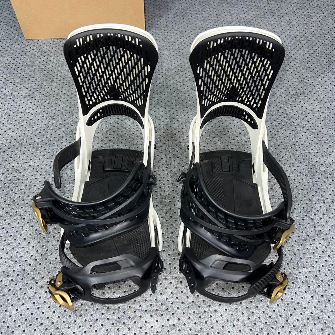 １回使用 BURTON Genesis サイズM ホワイト×ゴールド