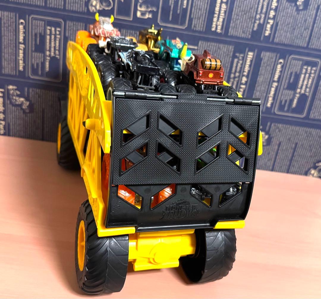 ライアン hot wheels ホットウィール　モンスタートラック