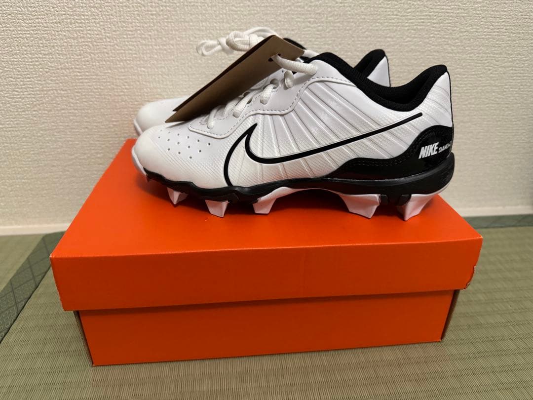 ナイキ野球スパイク ALPHA HUARACHE 4 KYSTN BG