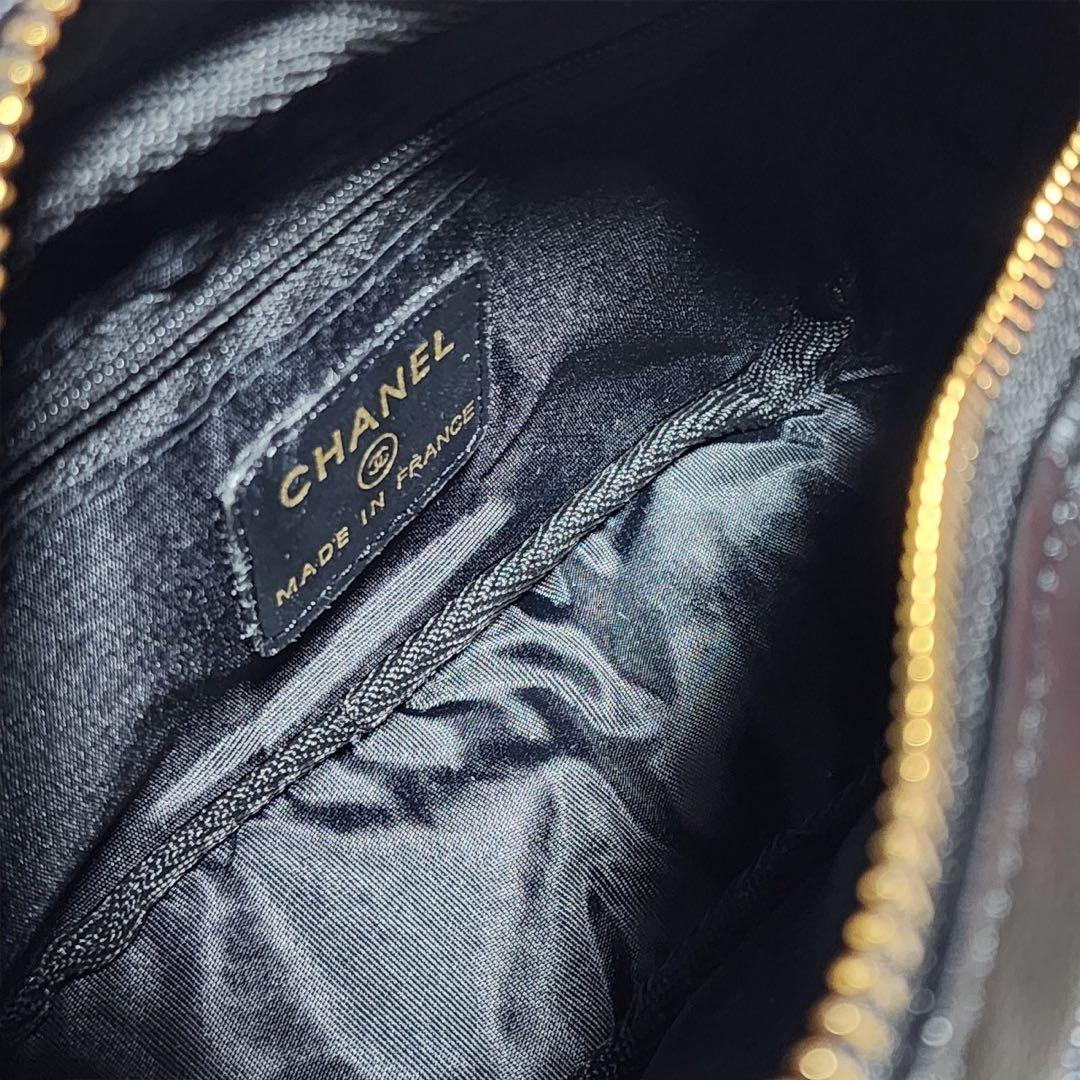 シャネル ショルダーバッグ ポーチ チェーン ノベルティ