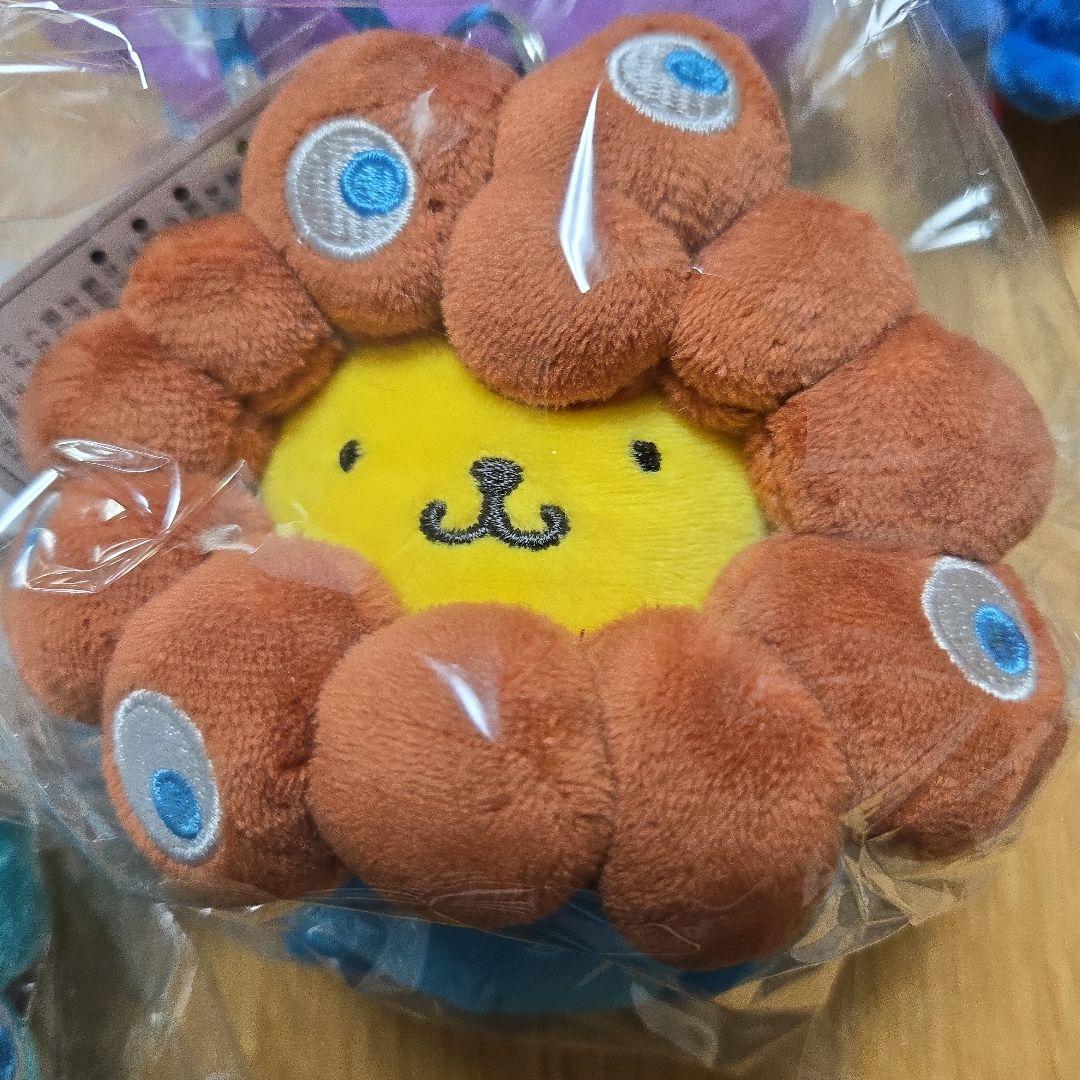 大阪関西万博　会場限定色　なりきりミャクミャク　サンリオ　キティ　クロミ