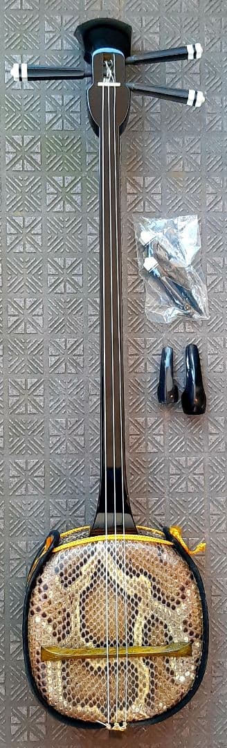 沖縄 三線 ソフトケース付 ジャンク扱い