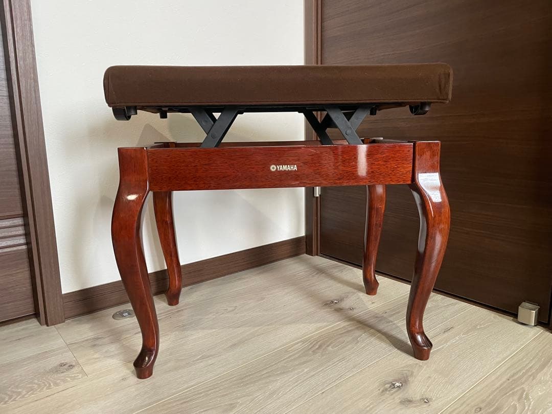 中古美品.ヤマハピアノ付属椅子木目猫脚.No50