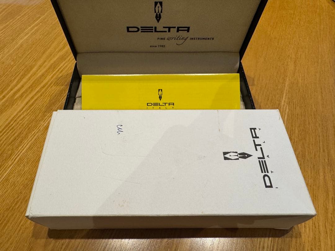 DELTA ボールペン ホワイト