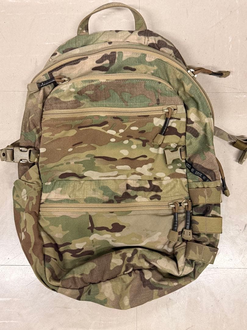 実物　CRYE Precision マルチカム AVS Mサイズ