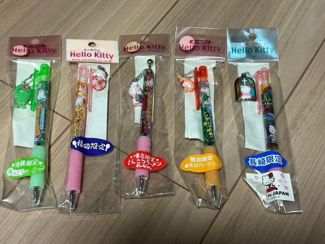 ハローキティ　ご当地ボールペン&シャーペンセット18本