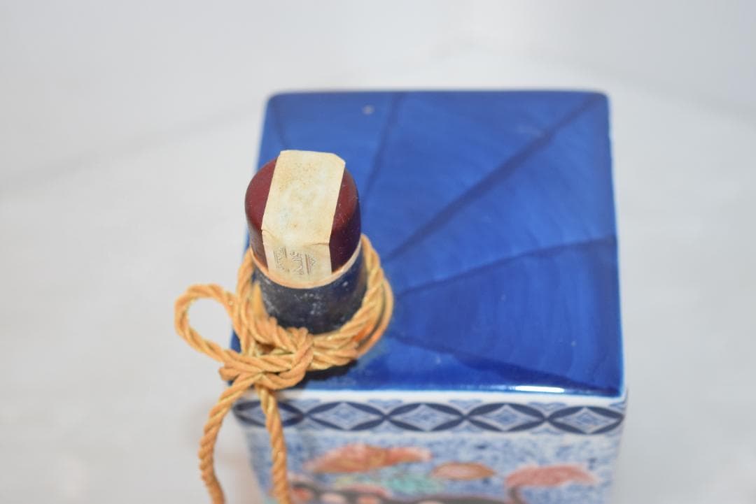 希少品 SUNTORY スペシャルボトル 有田焼 染錦吹墨狛犬草花文瓶 古酒