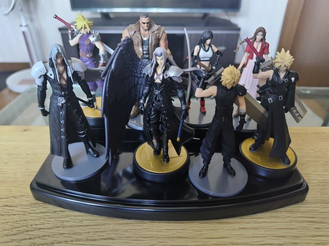 ファイナルファンタジー VII フィギュアセット 8体