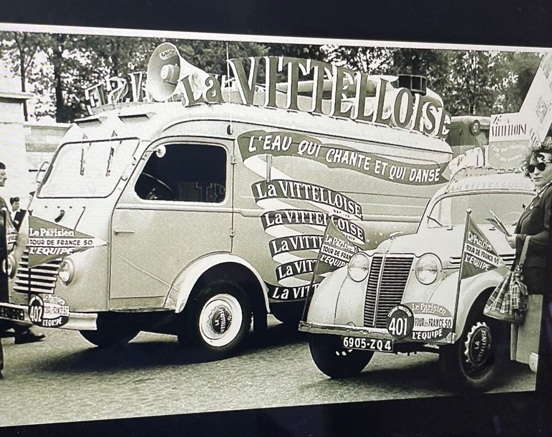 【ツールドフランス】Renault 1950年キャラバンカー　未開封フィギュア