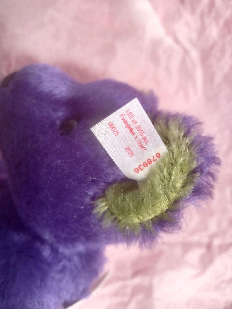 初回生産分「Steiff エヴァンゲリオン テディベア」特製スリーブ付き