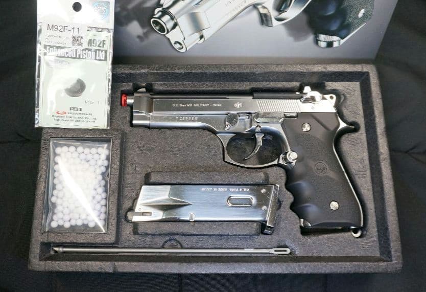 東京マルイ M92F ステンレス グリップ再塗装 社外ピストンカップ交換済 ②