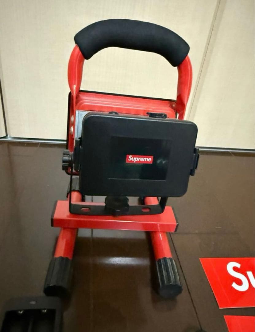 シュプリーム Supreme Cordless Flood Light ライト