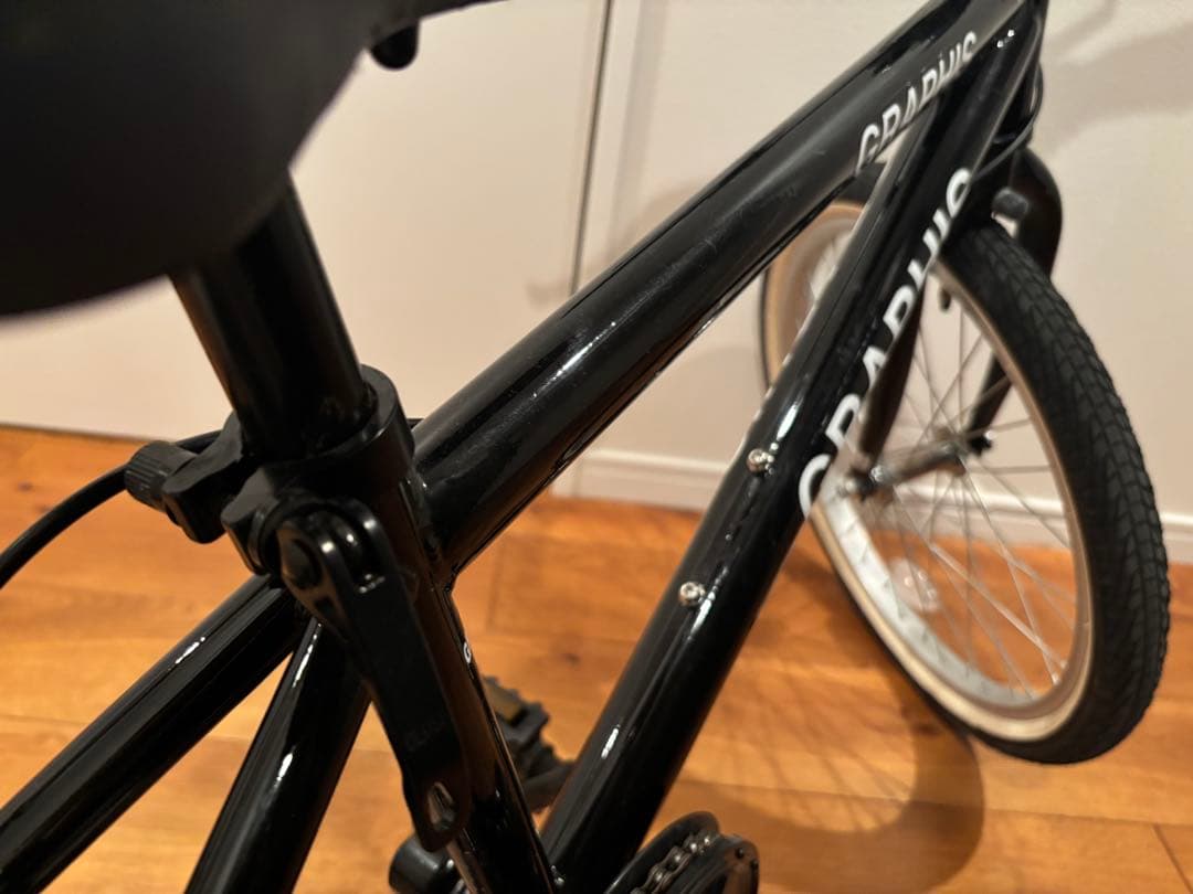 GRAPHIS BLACK 20インチ 6段変速 子供ジュニア　直接お渡し限定