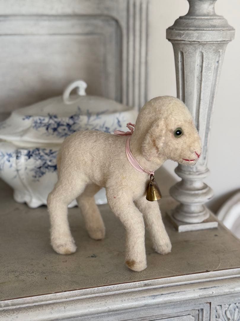 ドイツアンティーク　シュタイフlamby白の羊ぬいぐるみ