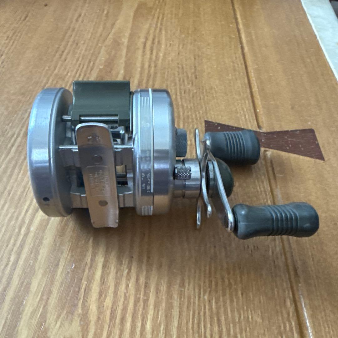 シマノ カルカッタ200