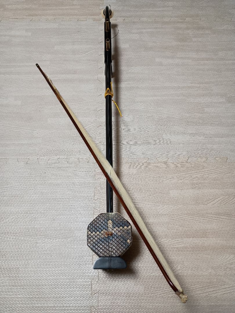 二胡　美品　ほぼ未使用