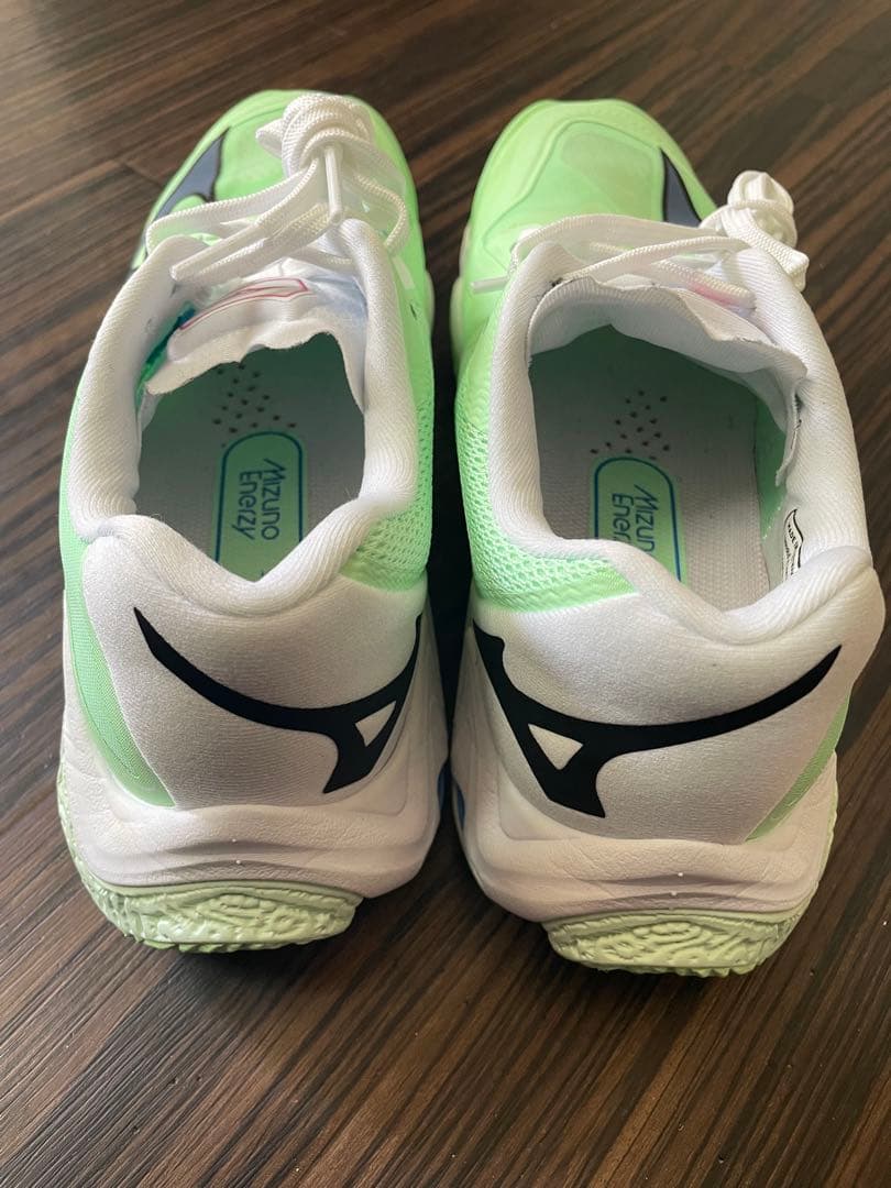 ミズノ　バレーボール　シューズ
