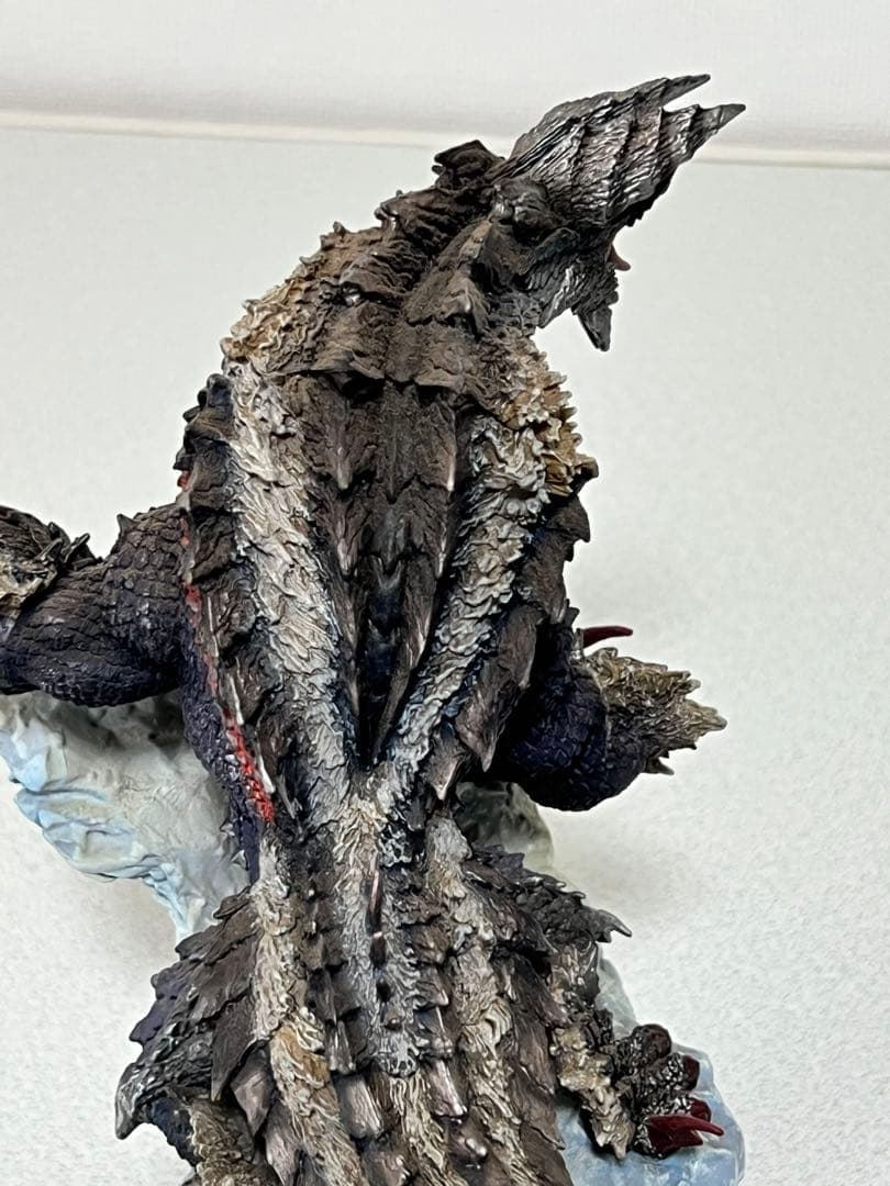 ジンオウガ亜種　クリエイターズモデル　獄狼竜　箱無し　国内正規品