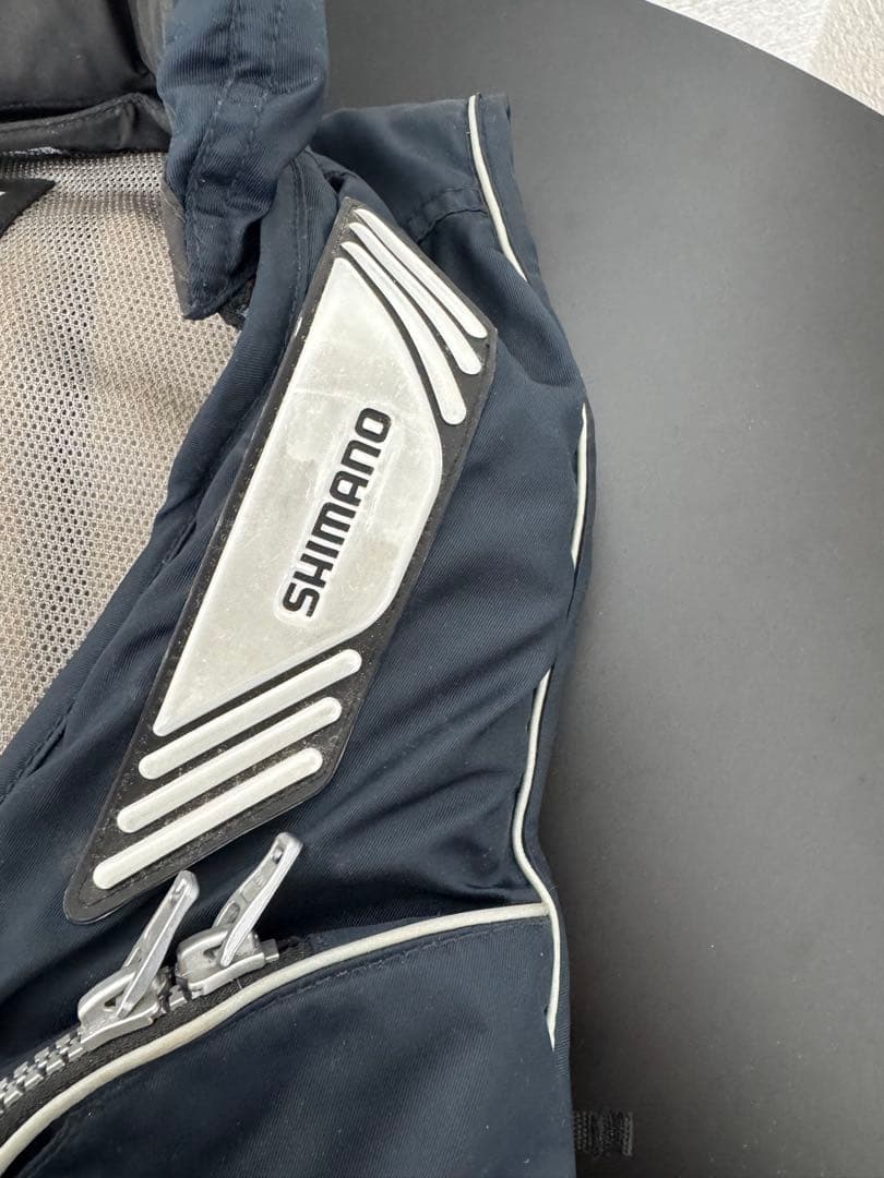 シマノ NEXUS フィッシングベスト ネイビーLLサイズ（管理No.R2）