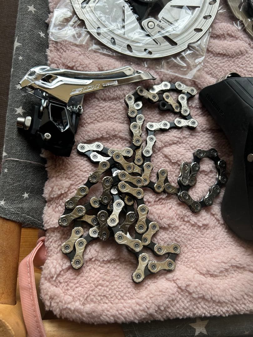 Shimano 105 コンポーネントセット 未使用に近いディスク用