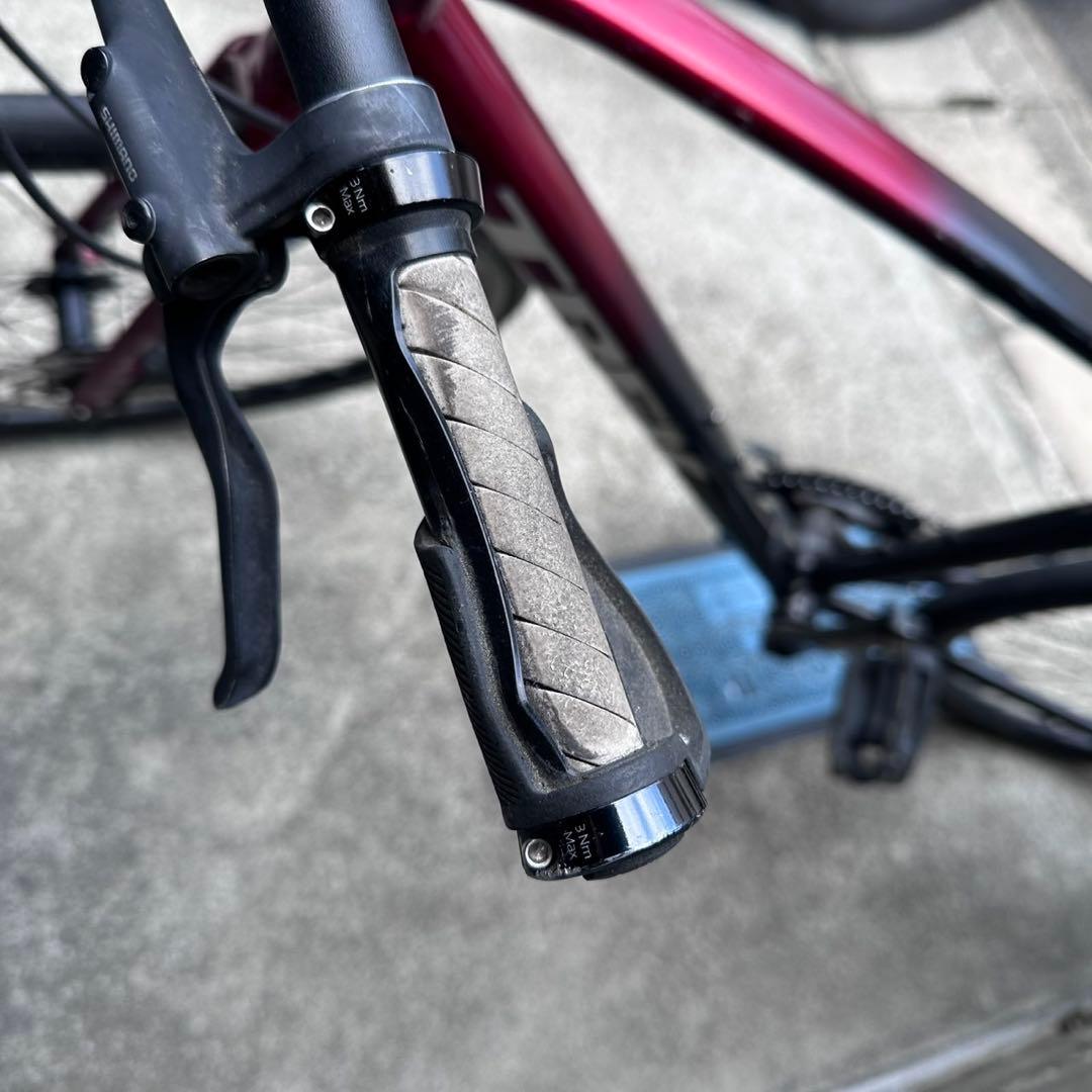 TREK FX4 DISC 引き取り可　クロスバイク