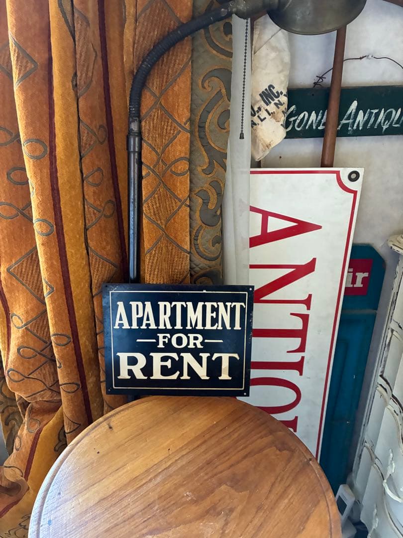 アンティーク　メタル　サイン　プレート　標識　看板　APARTMENT アメリカ