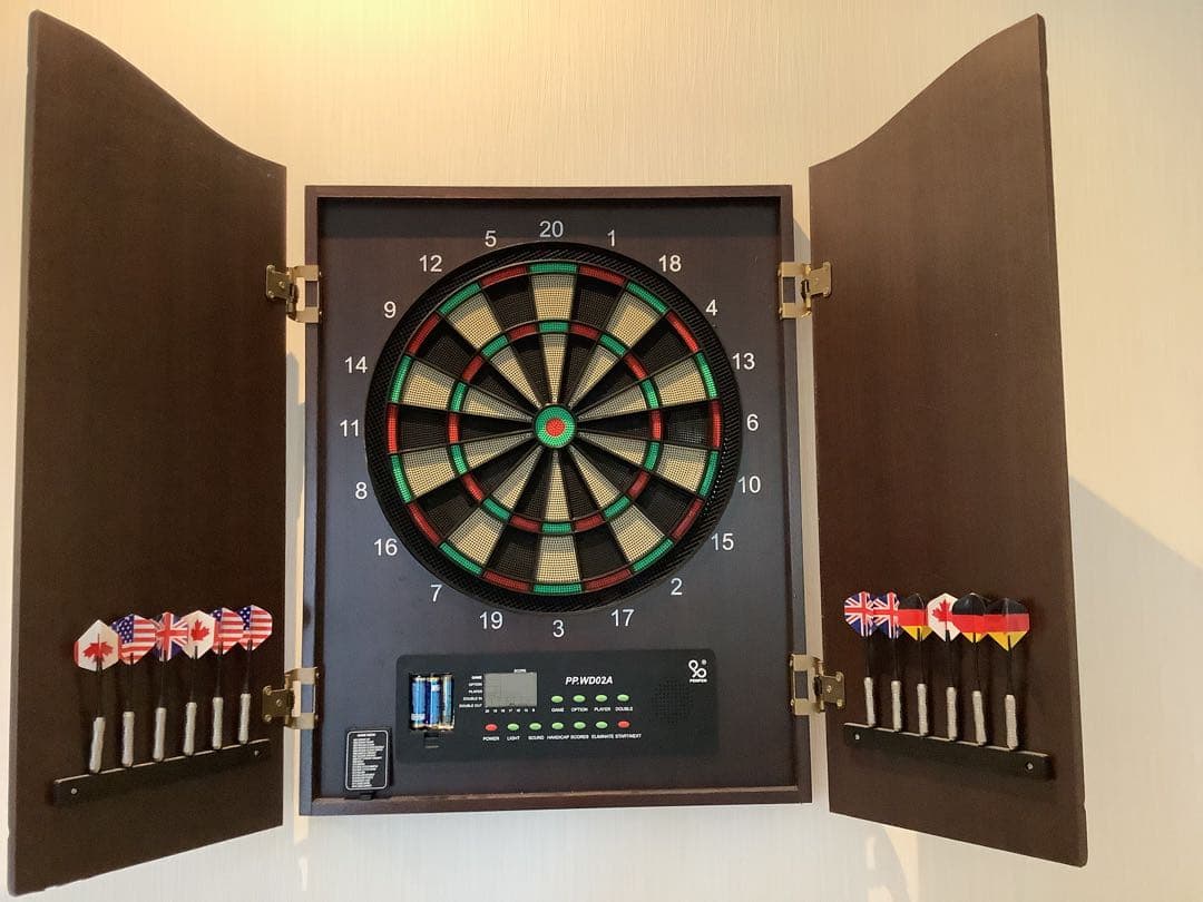 ダーツセット　壁がけタイプ